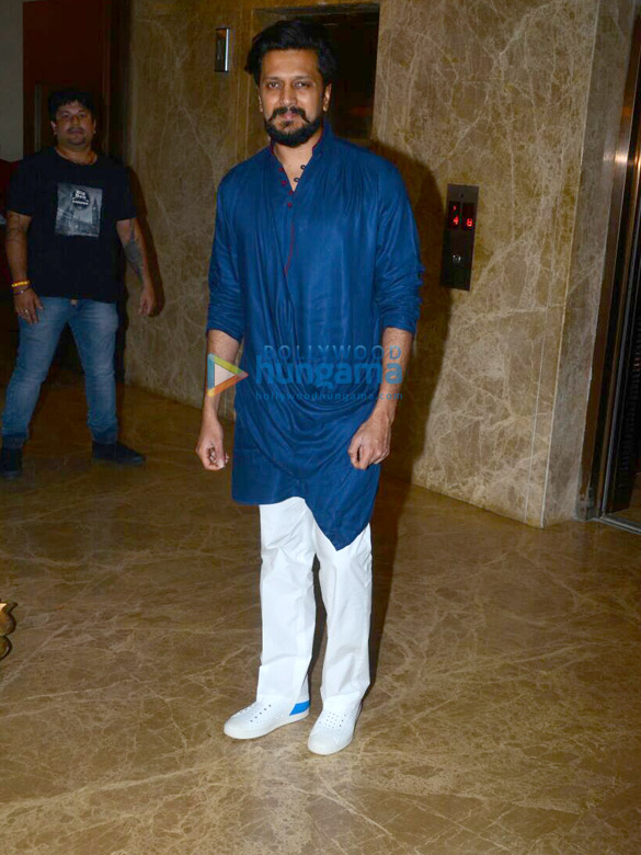 salman kriti and others grace ramesh s tauranis diwali party 14