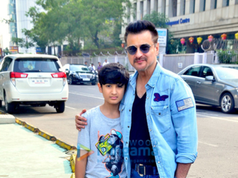 Sanjay Kapoor snapped with family for lunch