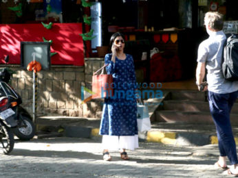 Sara Ali Khan and Konkona Sen Sharma snapped at the Kitchen Garden