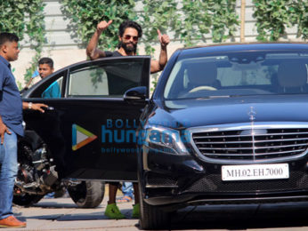 Shahid Kapoor snapped at gym