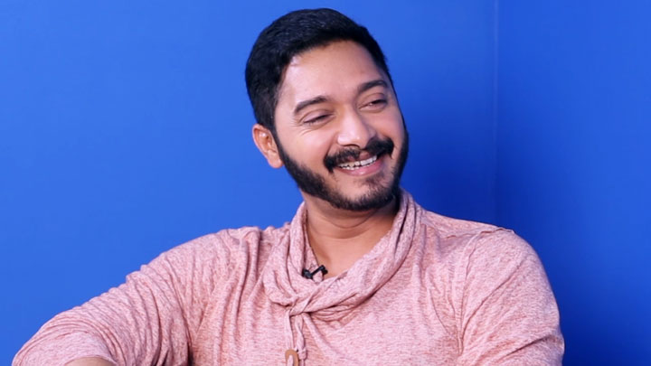 Shreyas Talpade Enacts ICONIC Bollywood Dialogues In His Awesome