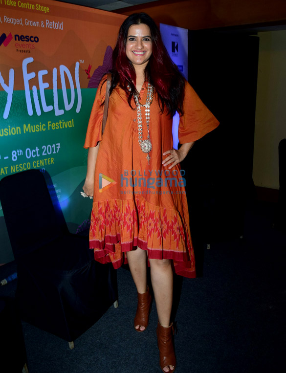 sona mohapatra and susheela raman at paddy fields folk and fusion music festival 2017 4