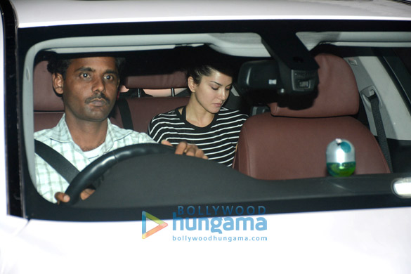 Sunny Leone spotted at Juhu