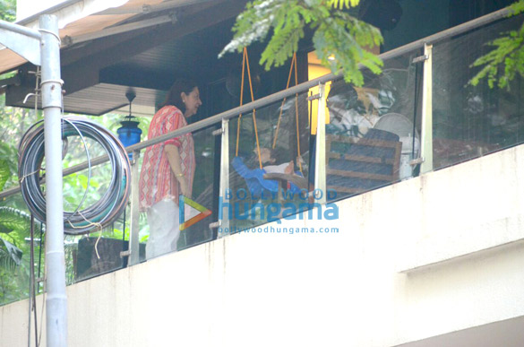 taimur spotted in his balcony enjoying some quality time with his grandmother 6