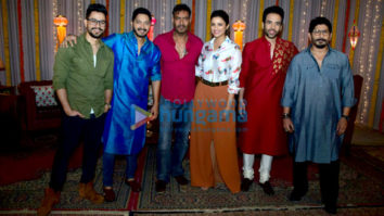 Team of ‘Golmaal Again’ do a Diwali shoot