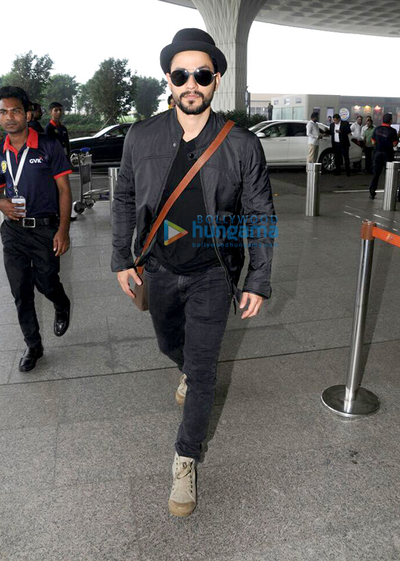 team of golmaal again leave for delhi to promote their film 6