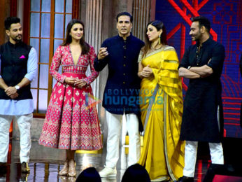 Team of Golmaal Again promote their film on the sets of 'The Great Indian Laughter Challenge'