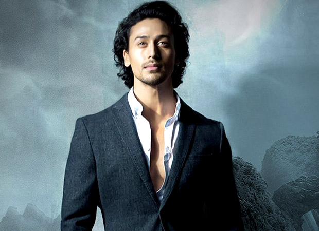 Tiger Shroff lands on the sets of Baaghi 2 quite literally features