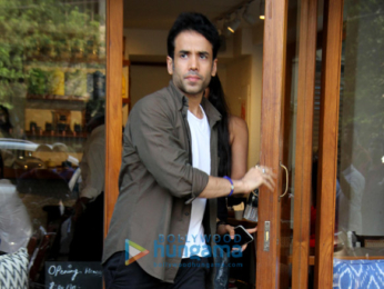 Tusshar Kapoor spotted at Bandra