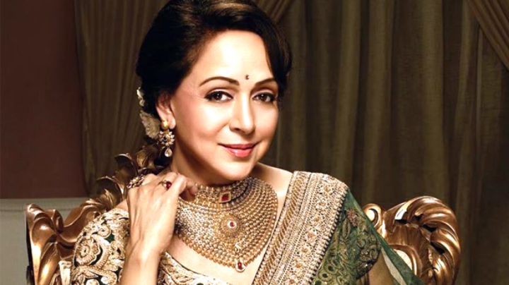 Check Out This Behind The Scenes Making Video Of Hema Malini’s Photoshoot For ‘Beyond The Dream Girl’