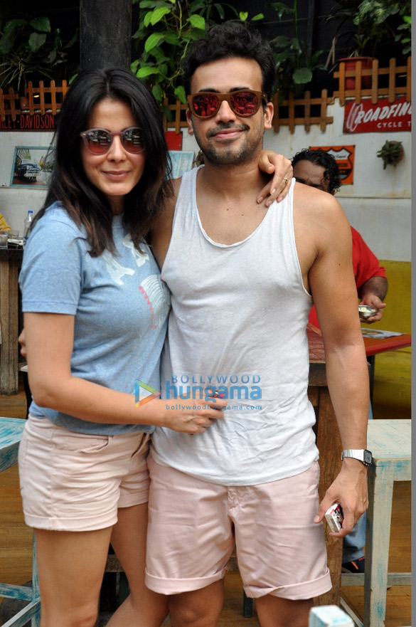 varun sharma pooja bedi bakhtiyaar irani tanaaz irani baba sehgal spotted at a tamil food festival in mumbai 12
