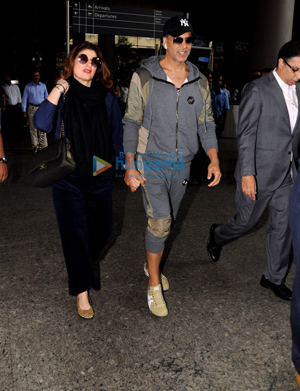 aamir khan akshay kumar sunny leone and others snapped at the airport 7