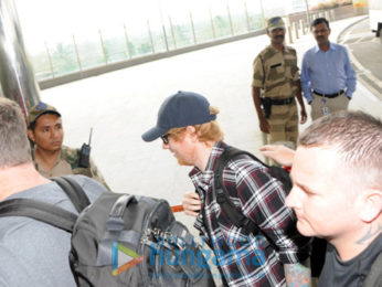 Aamir Khan, Akshay Kumar, Sunny Leone and others snapped at the airport