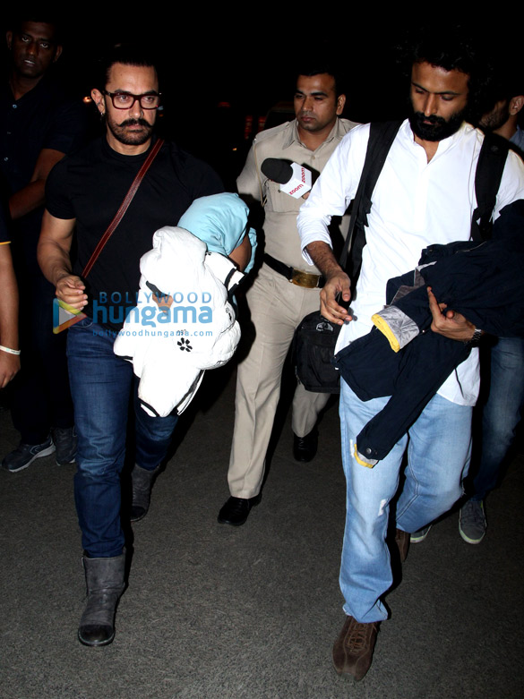 aamir khan rani mukerji and others snapped at the airport 5