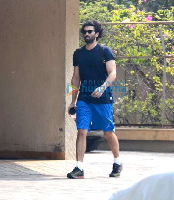 aditya roy kapur snapped at the gym 1 2