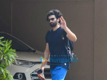 Aditya Roy Kapur snapped at the gym