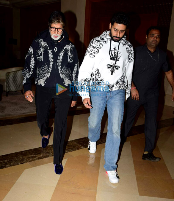 Amitabh Bachchan and Abhishek Bachchan snapped while having dinner with family