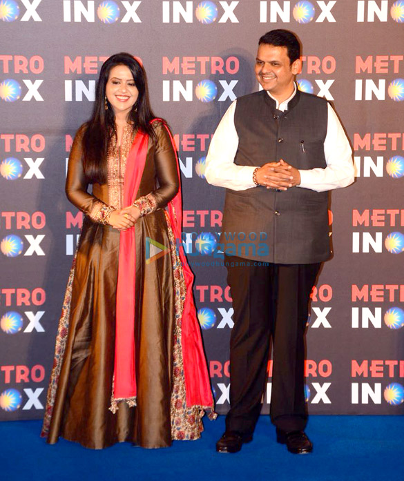 amitabh bachchan graces the launch of inox metro 3