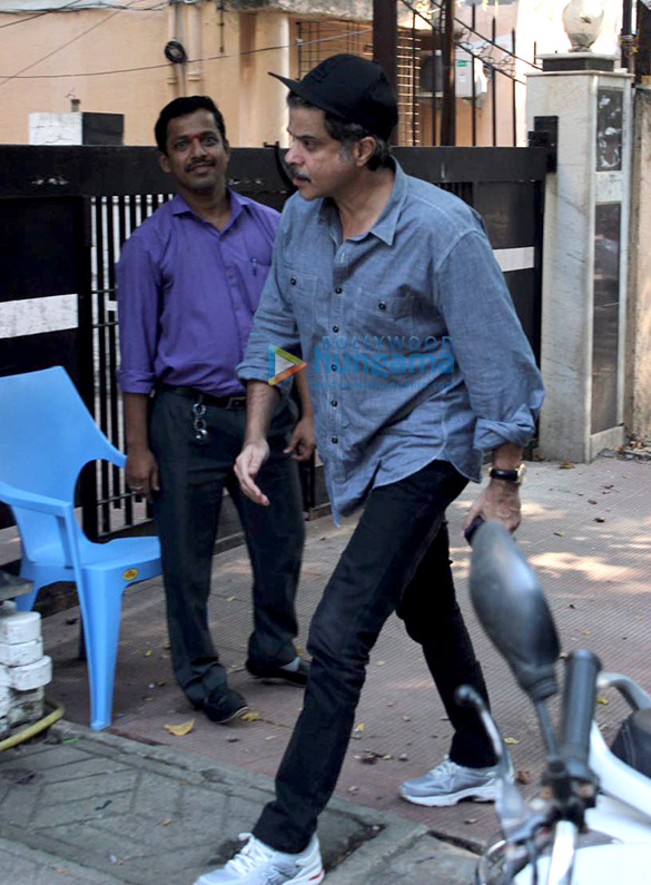 anil kapoor spotted at bblunt salon 2