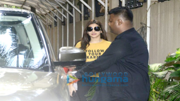 Anushka Sharma snapped at Bblunt