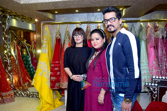 bharti singh harsh limbachiyaa visit neeta lullas store 4