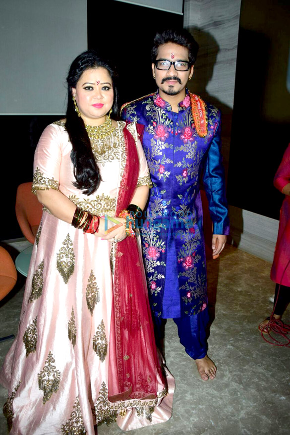 celebs grace harsh limbachiyaa and bharti singhs mata ki chowki 1
