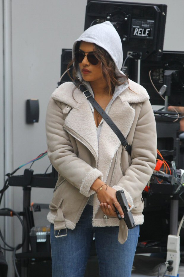 Check out Priyanka Chopra points a gun at someone while shooting an action scene for Quantico on the streets of NYC2