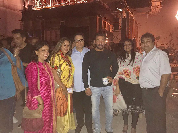 Check out Salman Khan kickstarts shooting for Race 3 in Mumbai