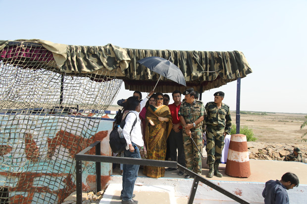 Check out Sulu aka Vidya Balan enthralls soldiers on India- Pakistan border
