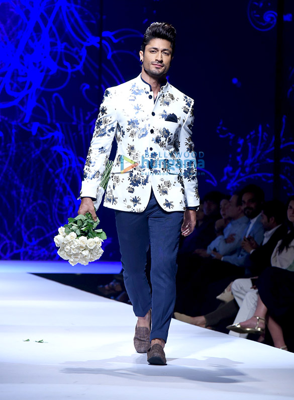 deepika shahid and others at gq fashion nights 3
