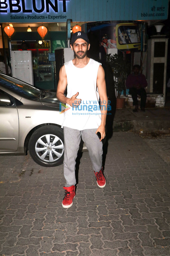 fatima sana shaikh and saiyami kher snapped at bblunt