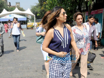 Gauri Khan, Shweta Bachchan Nanda snapped on the way to Alibaug for Shah Rukh Khan's birthday