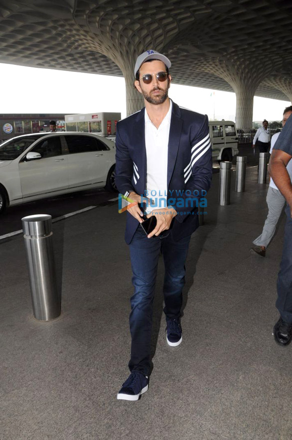 hrithik roshan shilpa shetty and others snapped at the airport 4