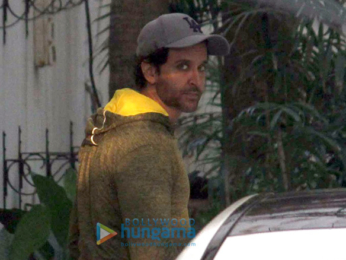 Hrithik Roshan snapped in Juhu