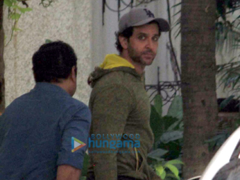 Hrithik Roshan snapped in Juhu