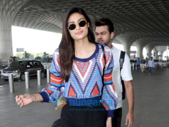 Huma Qureshi, Athiya Shetty, Urmila Matondkar and others snapped at the airport