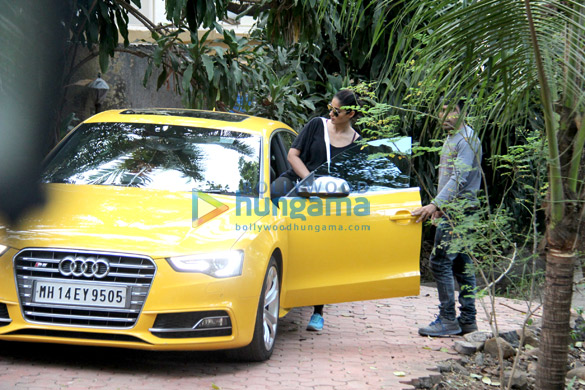 ileana dcruz spotted after dance session in bandra 6