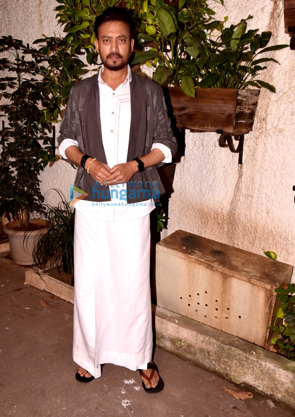 irrfan khan and parvathy host a special screening of qarib qarib singlle 4