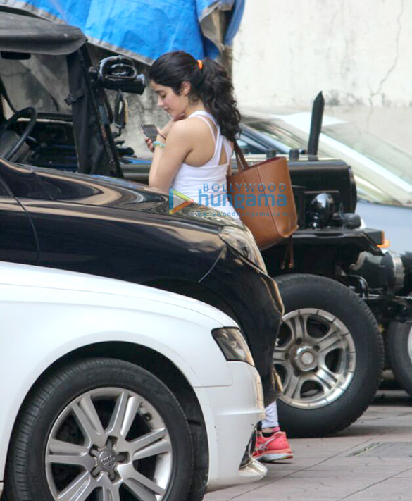 janhvi kapoor snapped at the gym 4 2
