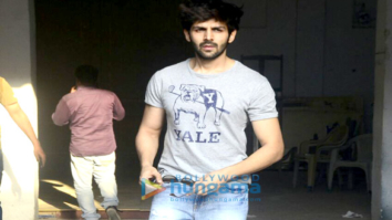 Kartik Aaryan spotted at Bandra