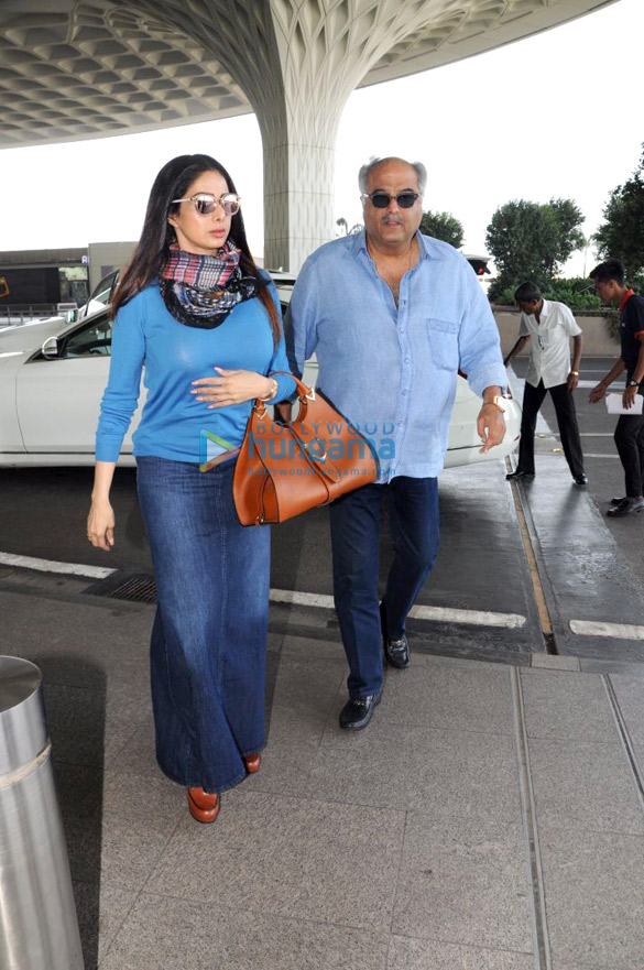 kriti sanon sanjay leela bhansali and others snapped at the airport11