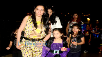 Manyata Dutt snapped with kids