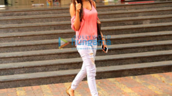 Nidhhi Agerwal and Mira Rajput snapped at Bandra