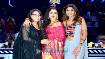 Rekha snapped on the sets of Super Dancer 2