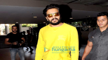 Riteish Deshmukh and Boney Kapoor snapped at the airport