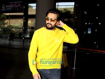 Riteish Deshmukh snapped at the airport
