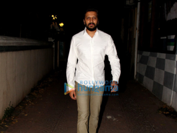 Riteish Deshmukh spotted at friends place in Bandra