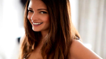 Celebrity Photos of Riya Sen