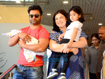 Sachiin Joshi snapped with his new born baby