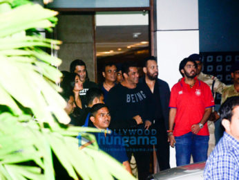 Salman Khan, Katrina Kaif and Ambanis arrive in a charter flight from Cochin